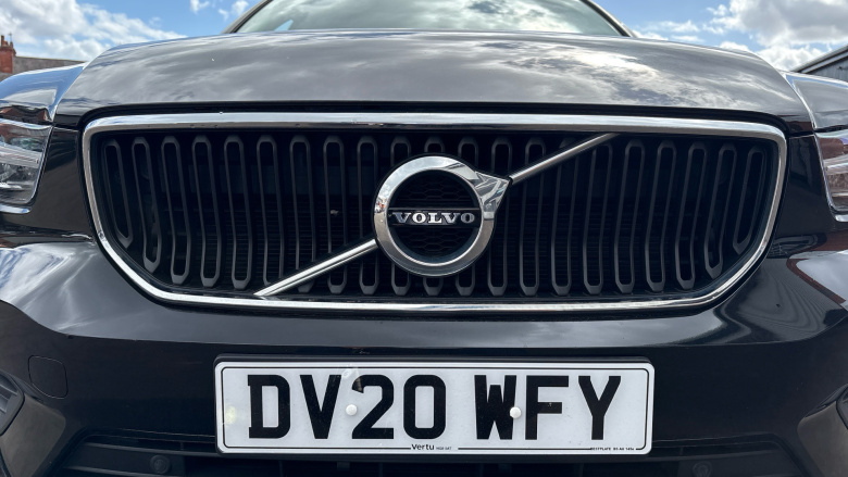 Volvo Xc40 2.0 T4 Momentum 5dr AWD Geartronic Petrol Estate